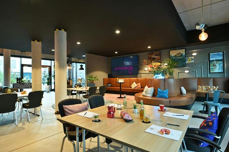 Hotel Moxy Hamburg Altona