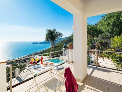 Luxurious Villa In Letojanni With Private Pool