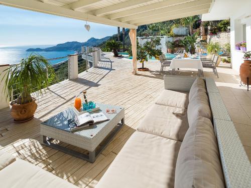Luxurious Villa In Letojanni With Private Pool