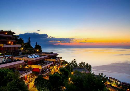 Aparthotel Residence Letojanni Taormina