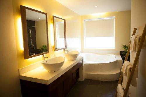 Iroha Garden Hotel & Resort