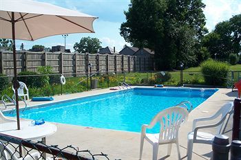 Motel Rodeway Inn & Suites