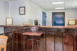 Motel Rodeway Inn & Suites