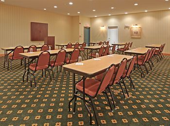 Hotel Country Inn & Suites El Dorado