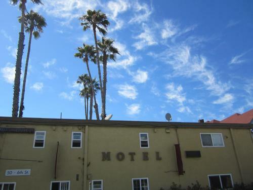 Hotel Civic Center Lodge / Lake Merritt Bart