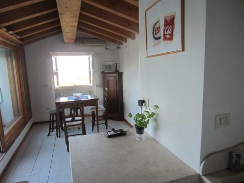 Apartamento Romantica Mansarda Lago Di Garda