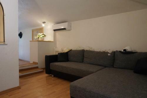 Lovely Semi-detached Villa With Private Garden