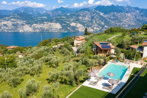 Pinini Country Apartments