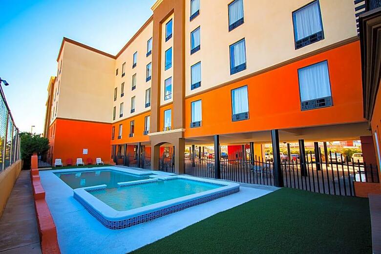 Hotel Consulado Inn
