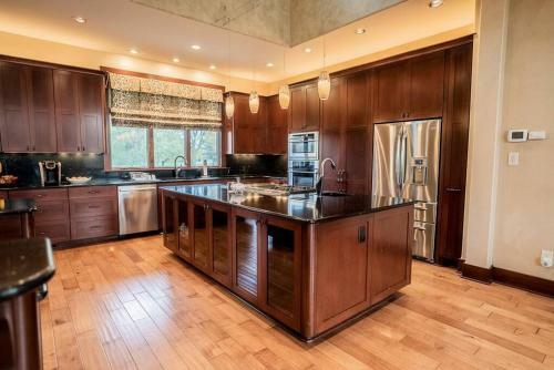 Hawkins Estate At Tanganyika