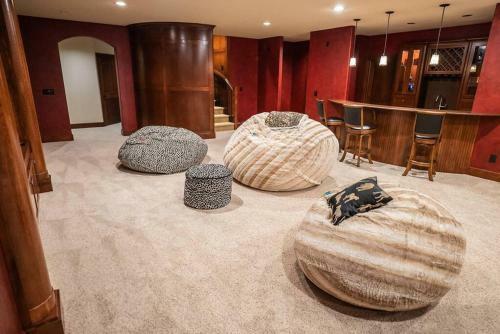 Hawkins Estate At Tanganyika