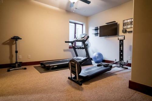 Hawkins Estate At Tanganyika