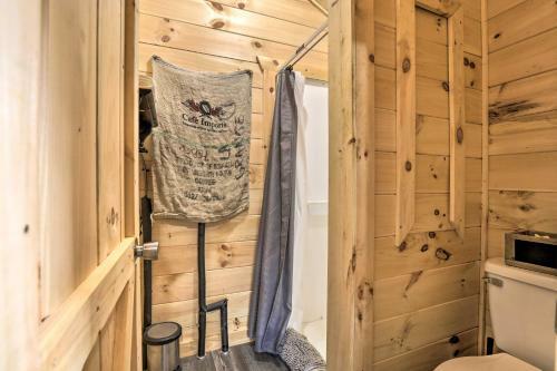 Charming Tiny Cabin With Fire Pit And Mtn Views!