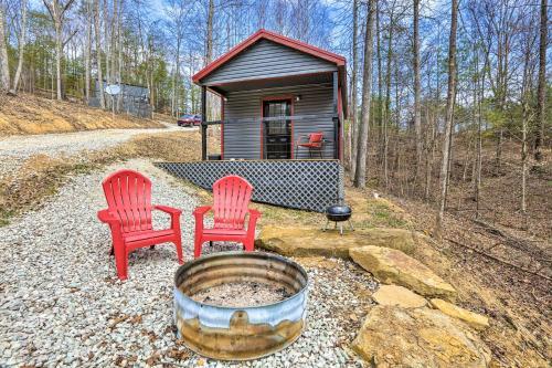 Charming Tiny Cabin With Fire Pit And Mtn Views!