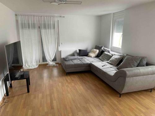 Apartamento Gem�tliche &sch�ne Wohnung In Ruhiger Umgebung