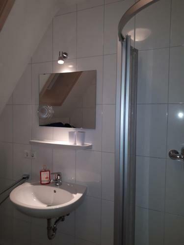 Hostal B & B Der Waldvogel