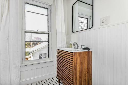 Gorgeous 5 Bedroom House