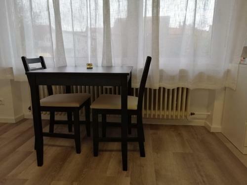 Apartamento Sch�ne Wohnung Im Herzen Von Heuchelheim