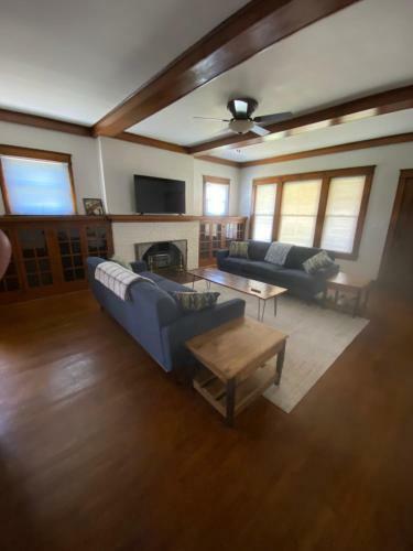 Charming Crater City Craftsman