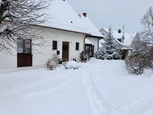 Rh�nzeit Apartements Und Zimmer