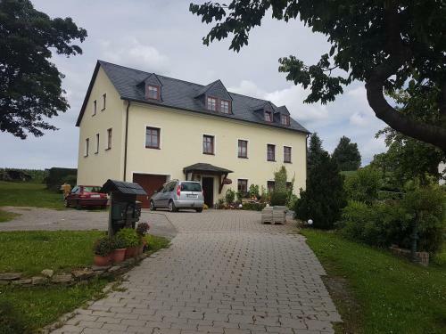 Apartamento Strasse Des Friedens