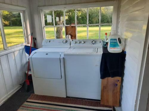 Charming Cottage On A City Farm!