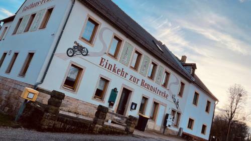 Posada Einkehr Zur Rennstrecke