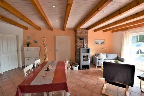 Apartamento Ostseeliebe-erd-rechst-4-kk-h
