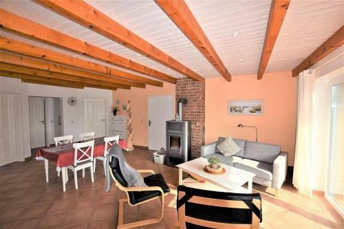 Apartamento Ostseeliebe-erd-rechst-4-kk-h