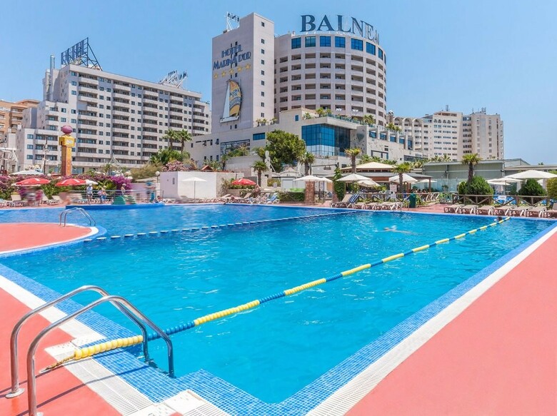 Apartamentos Turisticos Marina D�or 1� Linea