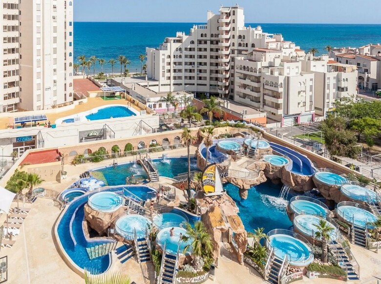 Apartamentos Turisticos Marina D�or 1� Linea