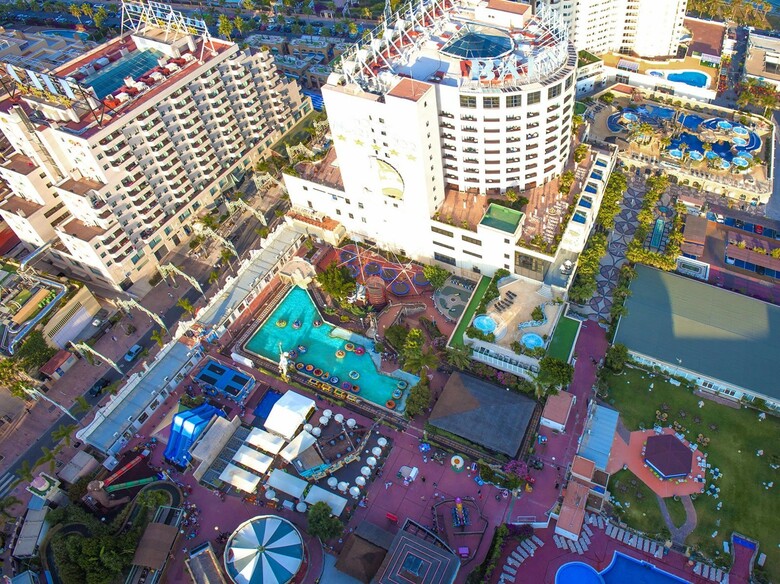 Apartamentos Turisticos Marina D�or 1� Linea