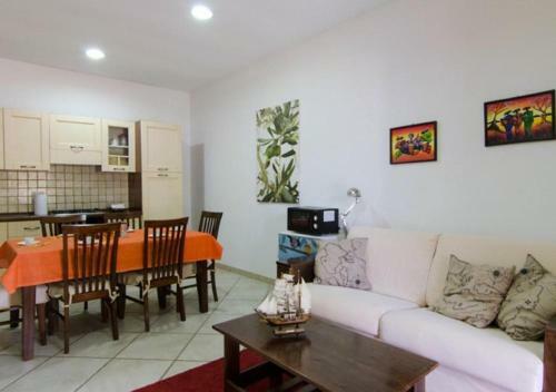 Fuori Rotta Holiday Home
