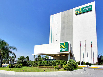 Aparthotel Quality Inn Monterrey La Fe