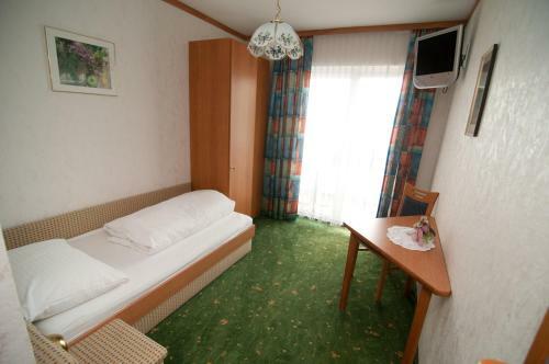 Hostal Pension Haus Am See
