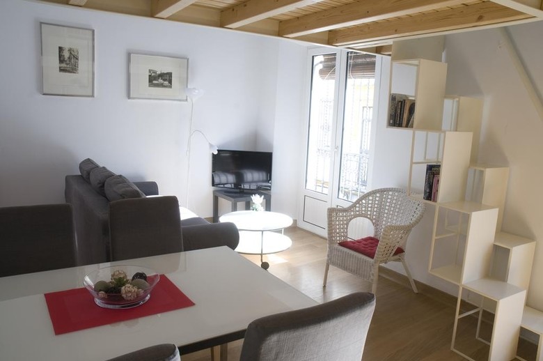 C&l Quintana By Life Apartments