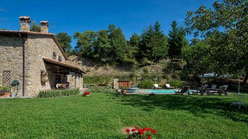 Villa Tuscan Farmhouse With Swimming Pool