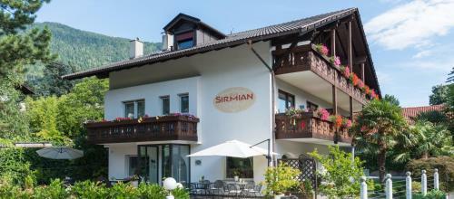 Apartamento Garni Sirmian Ferienwohnung A