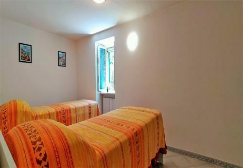 Casa Via Monte - Cozy Private House With Two Bathrooms - Town View