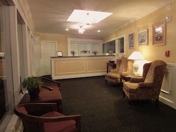 Posada Hyannis Travel Inn