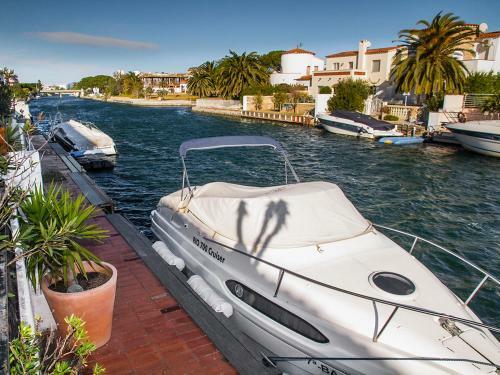 Holiday Home El Currican I Empuriabrava