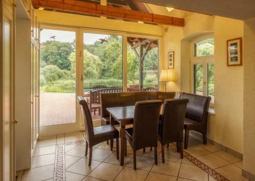 J1 Idyllisches Ferienhaus Mit Seeblick