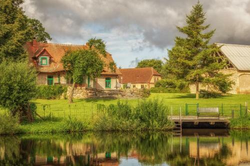 J1 Idyllisches Ferienhaus Mit Seeblick