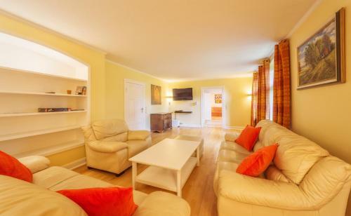 J1 Idyllisches Ferienhaus Mit Seeblick