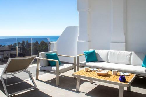 Three-bedroom Apartment With Stunning Sea Views