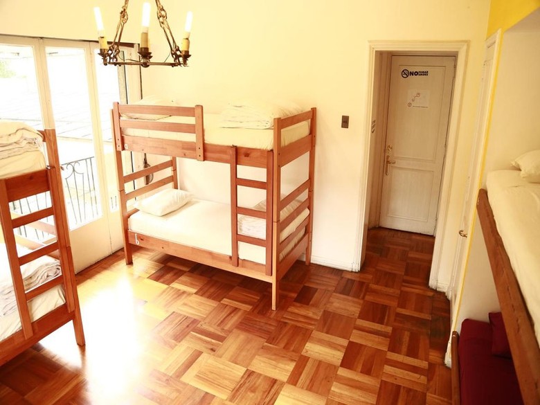 Hostal La Casona Hostel