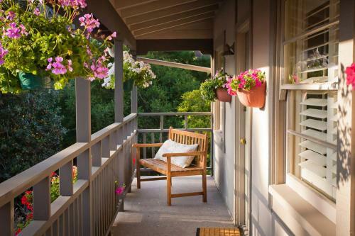Bed & Breakfast Carmel Country Inn