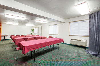 Hotel Rodeway Inn Fresno