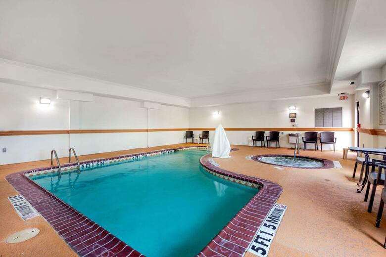Hotel Comfort Inn Near Unt