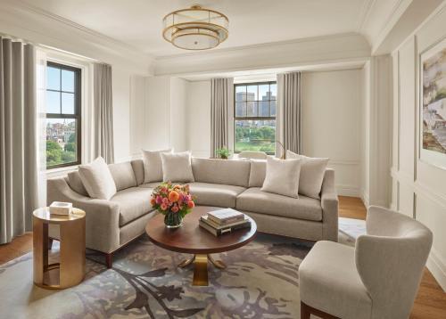 Hotel The Newbury Boston